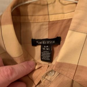 Button down Van Heuson shirt